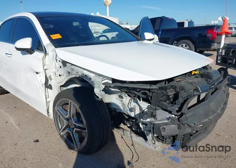 2022 Mercedes-Benz A 220 4Matic z USA, uszkodzony, nr VIN W1K3G4FB7NJ363184